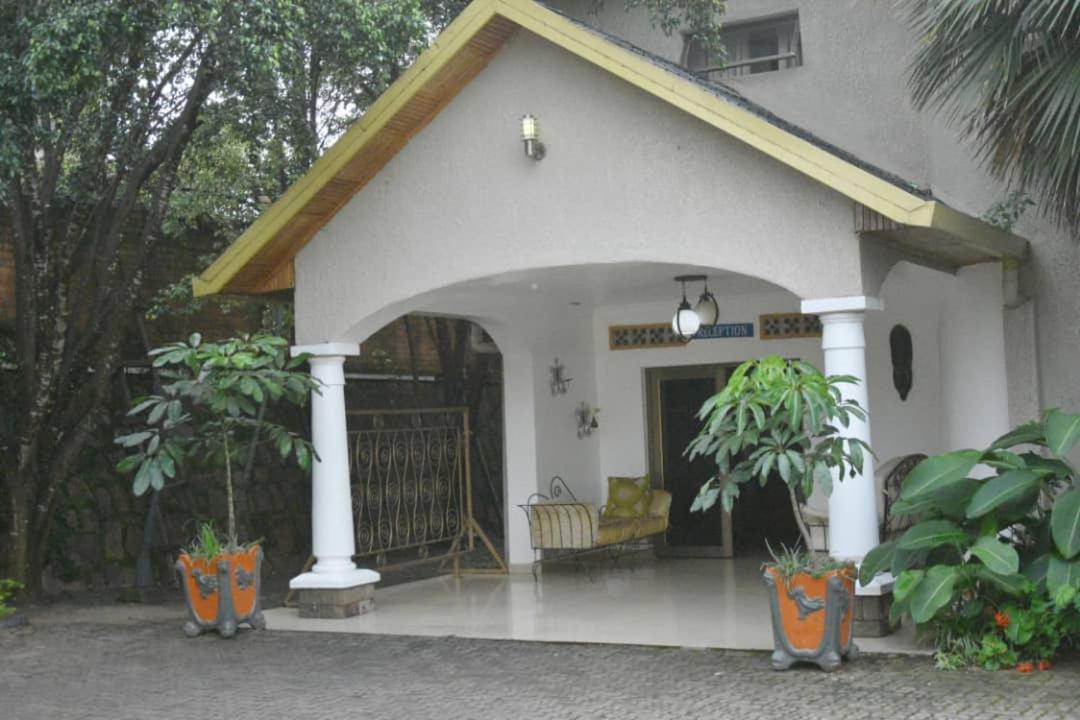 Random Park Hotel Kigali Exterior photo